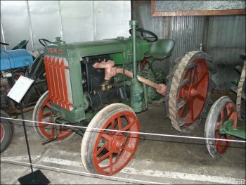 Traktor Wikov 22