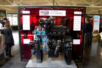 Řez motorem FPT Cursor se zdvihovým objemem 8,7 l. 