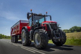 Nejhezčí traktor současnosti? Massey Ferguson 8S získal prestižní ocenění Red Dot Design Award