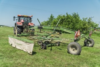 K dnešnímu dni Lys provozuje sedmnáct strojů od BV Techniky. Čtyři z nich jsou traktory Case IH, několik dalších strojů Krone je určeno pro sklizeň pícnin.