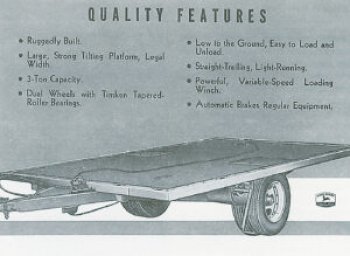 Vozík John Deere No. 16 s plošinou se vyráběl v letech 1940 až 1956. Zdroj foto - Ralph Hughes 