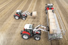 Traktory Steyr je možné osadit novými čelními nakladači