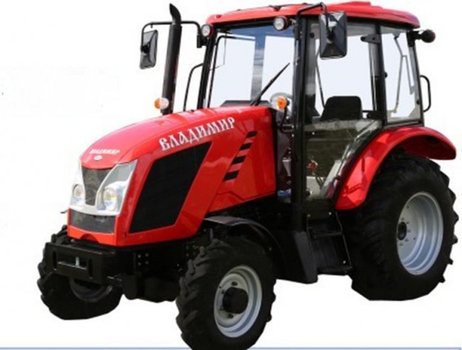 Prototyp traktoru Vladimir 4050 se vizuálně velmi podobal Zetoru.