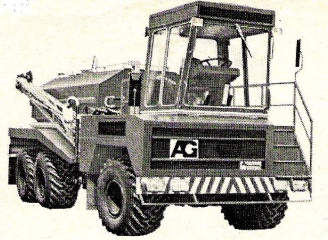 Podvozek i motor pocházel z návěsového tahače Tatra 148 6x6.