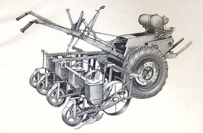 Zahradní traktor SOT se secím strojem SOM.