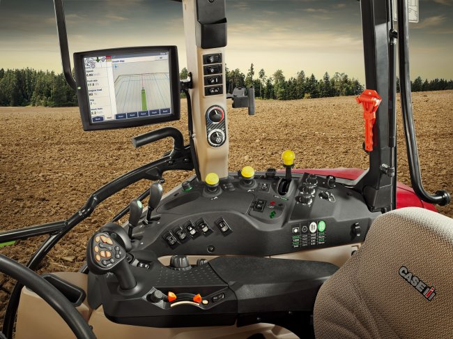 Nové traktory Case IH Luxxum budou mít plně kompatibilní elektrohydraulický joystick.