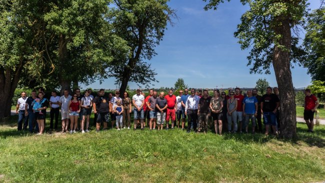 Skupina českých zákazníků navštívila dvě rakouské farmy a zúčastnila se oslav 75. výročí značky Steyr.