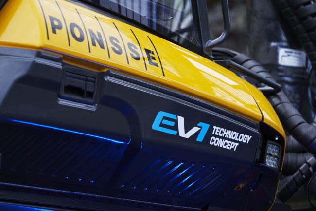 Elektrická vyvážecí souprava PONSSE EV1 využívá Epec Flow, což je systémové řešení pro elektromobilitu od společnosti Epec.