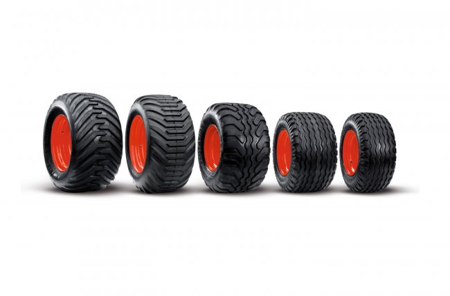 Lisy CLAAS VARIANT 500 mohou být nově obuty do pneumatik o rozměru 560/45 22,5, tedy o vnějším průměru 1,05 metru.