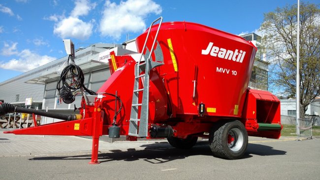 Jeantil nabízí širokou škálu konvenčních krmných vozů.