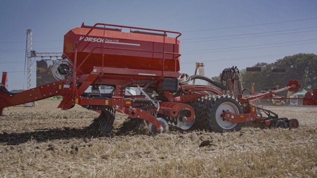 Horsch Focus 3 TD, zástupce StripTill technologie, je vhodný do všech půdních podmínek. Slučuje několik pracovních operací, a to zpracování půdy, uložení hnojiva a setí  do jediné.