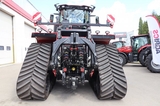 Konstrukce traktorů Case IH Quadtrac vyrobených po roce 2021 je uzpůsobena pro používání tříbodového závěsu.