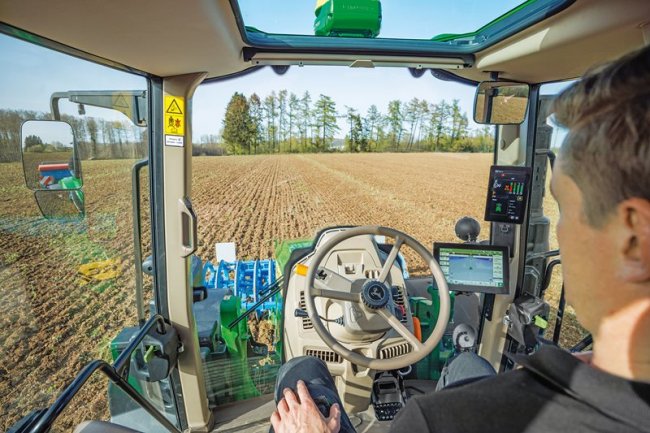 John Deere 6M má vše, co potřebujete pro rychlý a snadný start do precizního zemědělství.