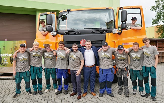 Tatra Phoenix, kterou sestavili žáci SPŠ a OA Bruntál 2024, zdroj Tatra Trucks