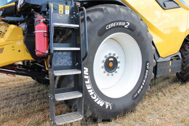 Dva nové rozměry jsou navrženy tak, aby splňovaly dvě významné technické výzvy, které přináší New Holland CR11.