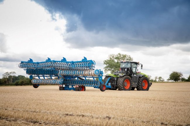 Nové kompaktní diskové brány Lemken Rubin 10/1000, s pracovním záběrem 10 metrů, rozšiřují řadu těchto strojů.