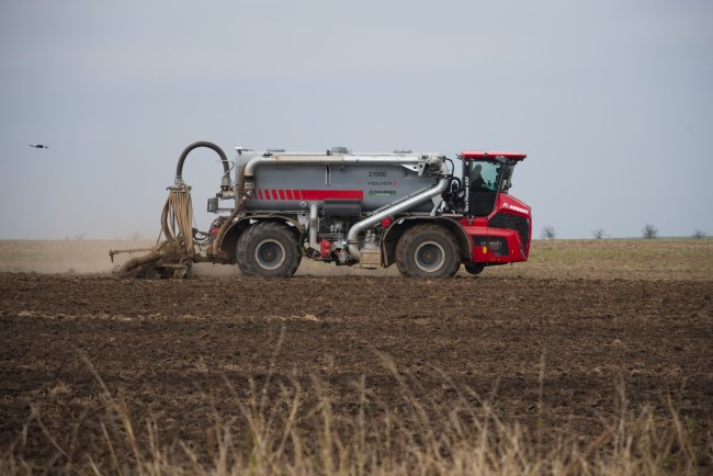 Samojízdný aplikátor Holmer Terra Variant 650 z vozového parku AGROPT.