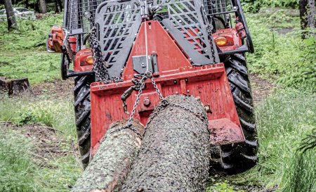 Související příslušenství, jako například nakladače, lopaty, navijáky atd., nevyrábí přímo Agrozet, nýbrž používá výrobky renomovaných značek.