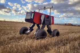 Na polské výstavě Agrotech se představí zemědělské drony a roboty pro přesné setí